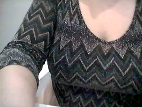 Snapshot of Betty2u chatting on 01/29/25, 07:57 Betty2u online show from 01/29/25, 07:57