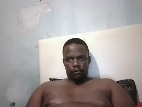 Snapshot of ThamiXX chatting on 01/11/25, 01:59 ThamiXX online show from 01/11/25, 01:59