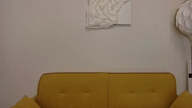 HelenBenit online show from 11/14/25, 12:20