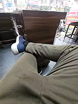 Snapshot of pyasevickybabu563 chatting on 01/11/25, 09:47 pyasevickybabu563 online show from 01/11/25, 09:47