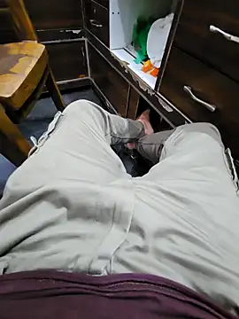 Snapshot of pyasevickybabu563 chatting on 10/03/25, 12:35 pyasevickybabu563 online show from 10/03/25, 12:35