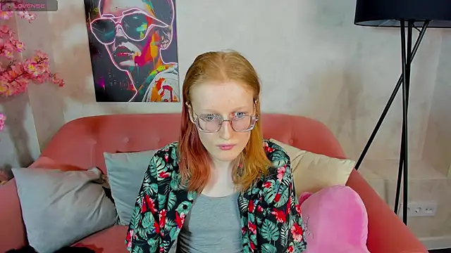 Snapshot of ElizabethHarpper chatting on 01/05/25, 07:28 ElizabethHarpper online show from 01/05/25, 07:28