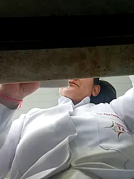 Snapshot of rosifernan chatting on 09/15/25, 04:07 rosifernan online show from 09/15/25, 04:07