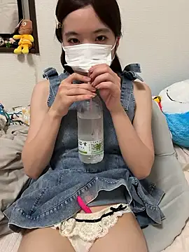 RIRI Chan  online show from 07/18/26, 11:58
