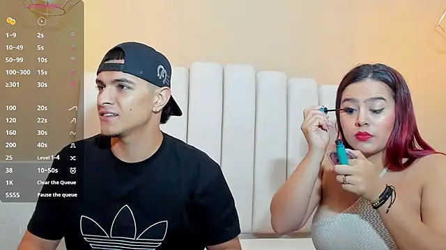 Snapshot of DAVID_VICTORIAA chatting on 02/05/25, 01:22 DAVID VICTORIAA online show from 02/05/25, 01:22