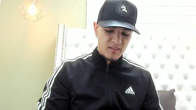 Snapshot of DAVID_VICTORIAA chatting on 09/18/25, 01:13 DAVID VICTORIAA online show from 09/18/25, 01:13