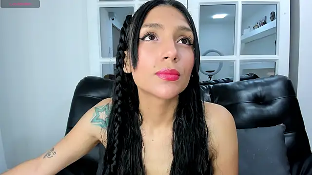 Snapshot of miss___evangeline chatting on 02/20/25, 05:44 miss evangeline online show from 02/20/25, 05:44