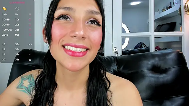 Snapshot of miss___evangeline chatting on 03/20/25, 02:40 miss evangeline online show from 03/20/25, 02:40