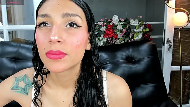 Snapshot of miss___evangeline chatting on 03/21/25, 02:39 miss evangeline online show from 03/21/25, 02:39