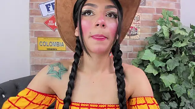 Snapshot of miss___evangeline chatting on 10/30/25, 02:35 miss evangeline online show from 10/30/25, 02:35