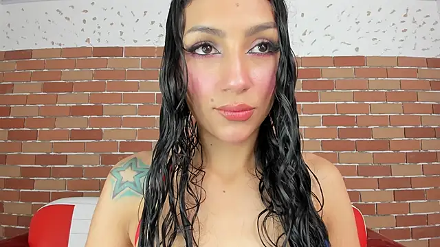 Snapshot of miss___evangeline chatting on 11/21/25, 11:09 miss evangeline online show from 11/21/25, 11:09