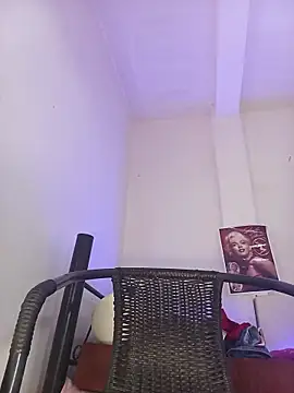 Snapshot of davidsims chatting on 11/05/25, 01:33 davidsims online show from 11/05/25, 01:33