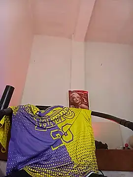 Snapshot of davidsims chatting on 12/03/25, 02:41 davidsims online show from 12/03/25, 02:41