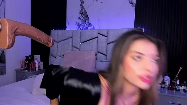 Snapshot of daniiphoeniixx chatting on 02/26/25, 08:11 daniiphoeniixx online show from 02/26/25, 08:11