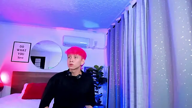 Snapshot of Brian-Ausslos chatting on 03/03/25, 04:36 Brian-Ausslos online show from 03/03/25, 04:36