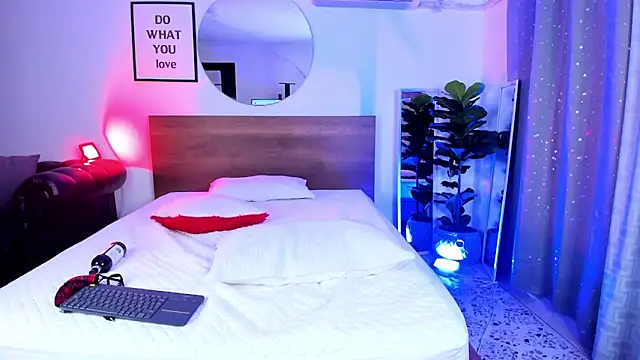 Snapshot of Brian-Ausslos chatting on 03/03/25, 07:43 Brian-Ausslos online show from 03/03/25, 07:43