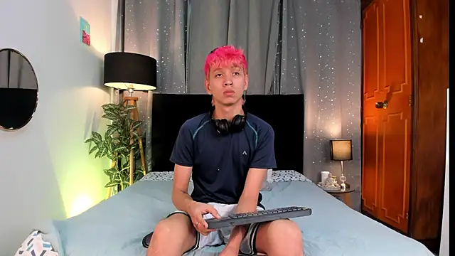 Snapshot of Brian-Ausslos chatting on 03/11/25, 04:43 Brian-Ausslos online show from 03/11/25, 04:43