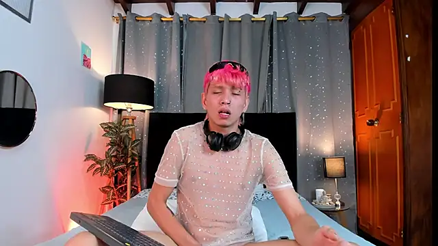 Snapshot of Brian-Ausslos chatting on 03/11/25, 07:48 Brian-Ausslos online show from 03/11/25, 07:48