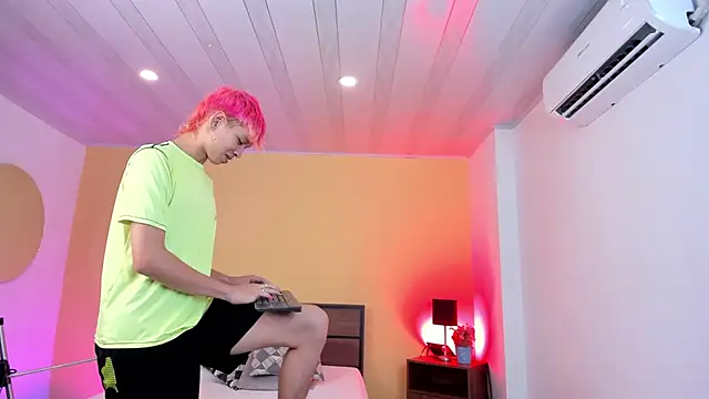 Snapshot of Brian-Ausslos chatting on 03/15/25, 05:30 Brian-Ausslos online show from 03/15/25, 05:30