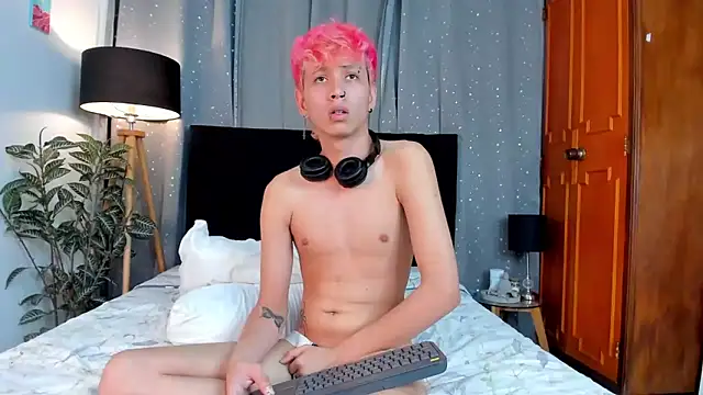 Snapshot of Brian-Ausslos chatting on 03/17/25, 08:07 Brian-Ausslos online show from 03/17/25, 08:07