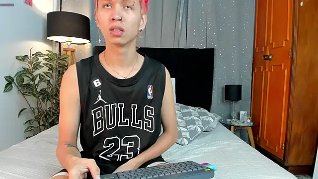 Snapshot of Brian-Ausslos chatting on 03/18/25, 04:47 Brian-Ausslos online show from 03/18/25, 04:47