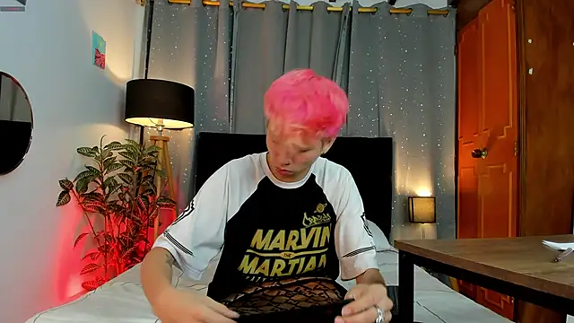 Snapshot of Brian-Ausslos chatting on 03/20/25, 05:02 Brian-Ausslos online show from 03/20/25, 05:02