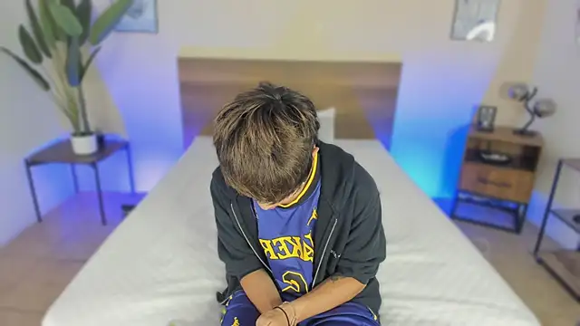 Brian-Ausslos online show from 11/23/25, 04:56