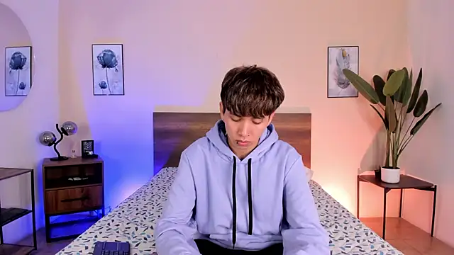 Brian-Ausslos online show from 12/03/25, 04:31