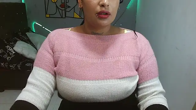 Snapshot of brittanysexhot chatting on 01/14/25, 03:15 brittanysexhot online show from 01/14/25, 03:15