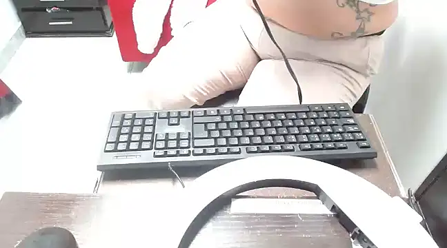 Snapshot of brittanysexhot chatting on 02/27/25, 05:47 brittanysexhot online show from 02/27/25, 05:47