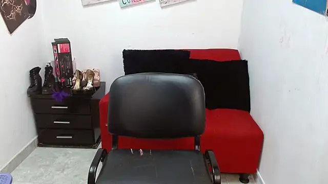 Snapshot of brittanysexhot chatting on 03/04/25, 08:05 brittanysexhot online show from 03/04/25, 08:05