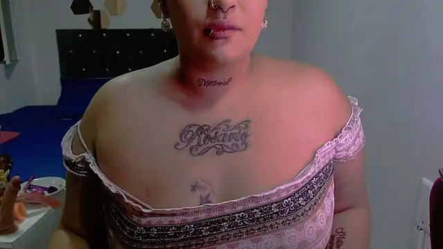 Snapshot of brittanysexhot chatting on 09/17/25, 08:32 brittanysexhot online show from 09/17/25, 08:32