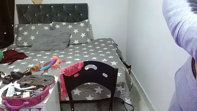 Snapshot of brittanysexhot chatting on 10/20/25, 05:35 brittanysexhot online show from 10/20/25, 05:35