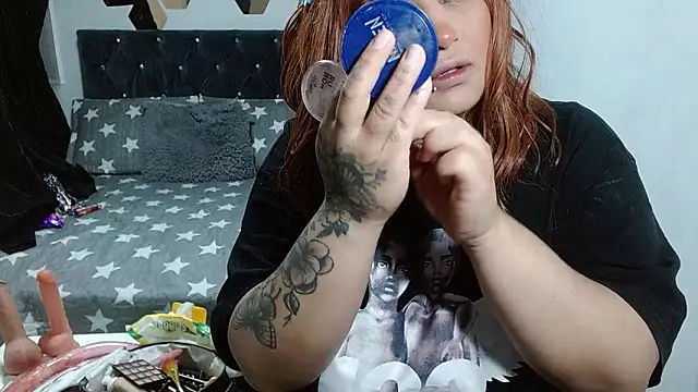 Snapshot of brittanysexhot chatting on 10/31/25, 02:40 brittanysexhot online show from 10/31/25, 02:40