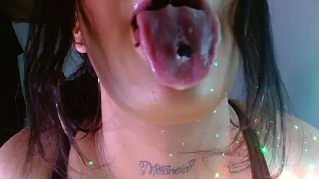 Snapshot of brittanysexhot chatting on 11/19/25, 09:04 brittanysexhot online show from 11/19/25, 09:04