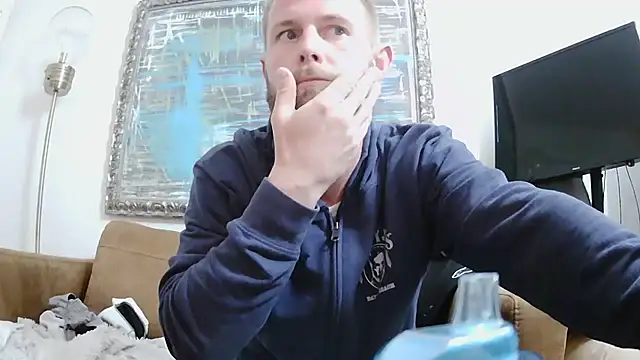 Snapshot of bjay1210 chatting on 01/11/25, 07:59 bjay1210 online show from 01/11/25, 07:59