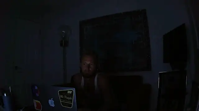 Snapshot of bjay1210 chatting on 01/14/25, 04:04 bjay1210 online show from 01/14/25, 04:04