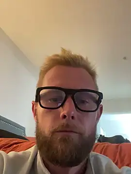 Snapshot of bjay1210 chatting on 02/20/25, 02:29 bjay1210 online show from 02/20/25, 02:29