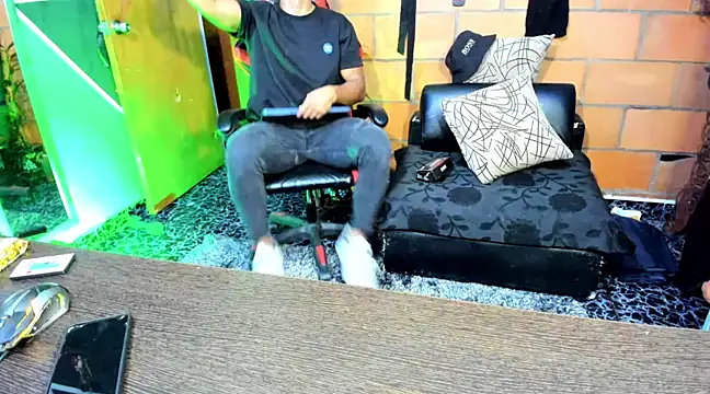 Snapshot of Adam_Valenciia chatting on 02/27/25, 03:14 Adam Valenciia online show from 02/27/25, 03:14