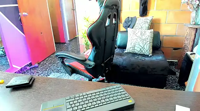 Snapshot of Adam_Valenciia chatting on 03/08/25, 03:13 Adam Valenciia online show from 03/08/25, 03:13