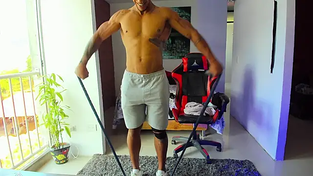 Snapshot of Adam_Valenciia chatting on 09/15/25, 04:40 Adam Valenciia online show from 09/15/25, 04:40