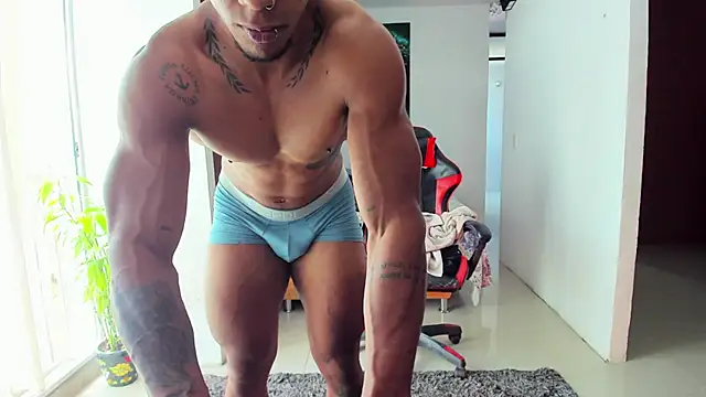 Snapshot of Adam_Valenciia chatting on 09/23/25, 06:22 Adam Valenciia online show from 09/23/25, 06:22