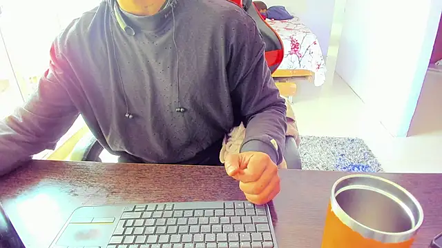 Snapshot of Adam_Valenciia chatting on 10/03/25, 03:53 Adam Valenciia online show from 10/03/25, 03:53