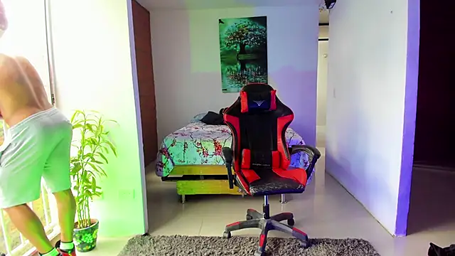 Snapshot of Adam_Valenciia chatting on 10/04/25, 07:23 Adam Valenciia online show from 10/04/25, 07:23