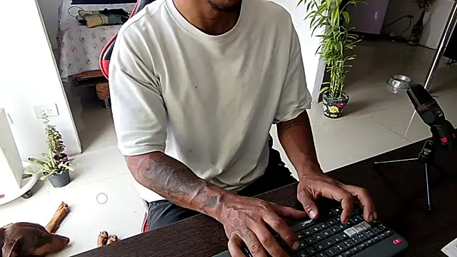 Adam Valenciia online show from 02/18/26, 05:53