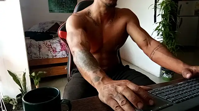 Adam Valenciia online show from 07/07/26, 03:38