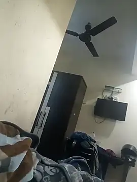 Snapshot of jemes21in chatting on 11/19/25, 09:42 jemes21in online show from 11/19/25, 09:42