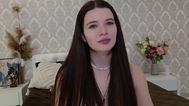 Nellie Medina online show from 01/18/25, 02:47