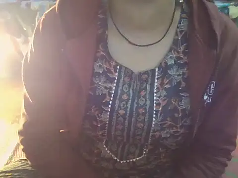 Hot-shanvi online show from 01/08/25, 12:15
