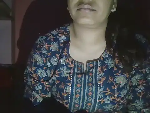 Hot-shanvi online show from 03/11/26, 10:16